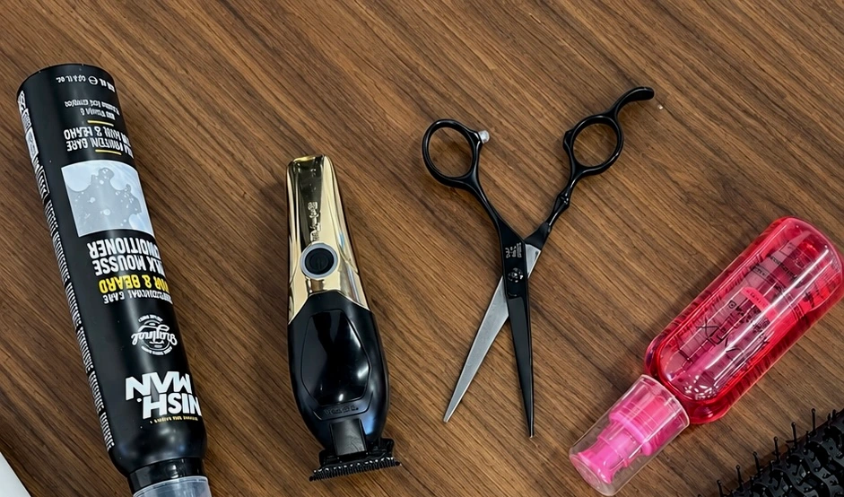 Instrumente și produse de styling